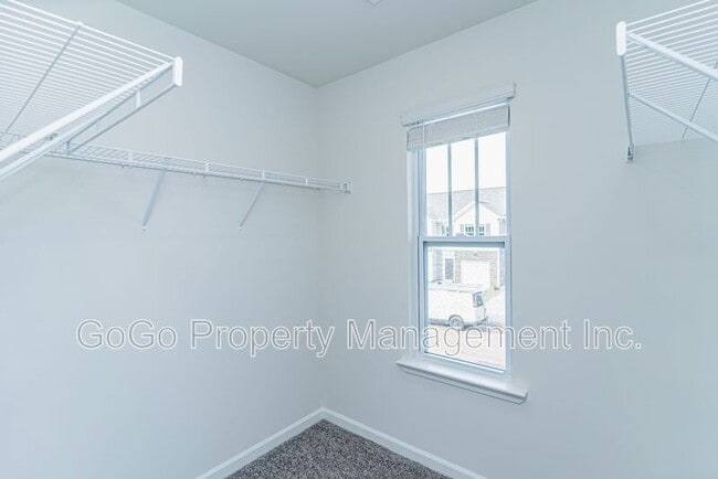 Building Photo - 31 Sunriff CT