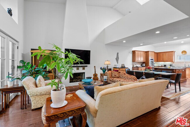 Building Photo - 1619 Artesia Blvd