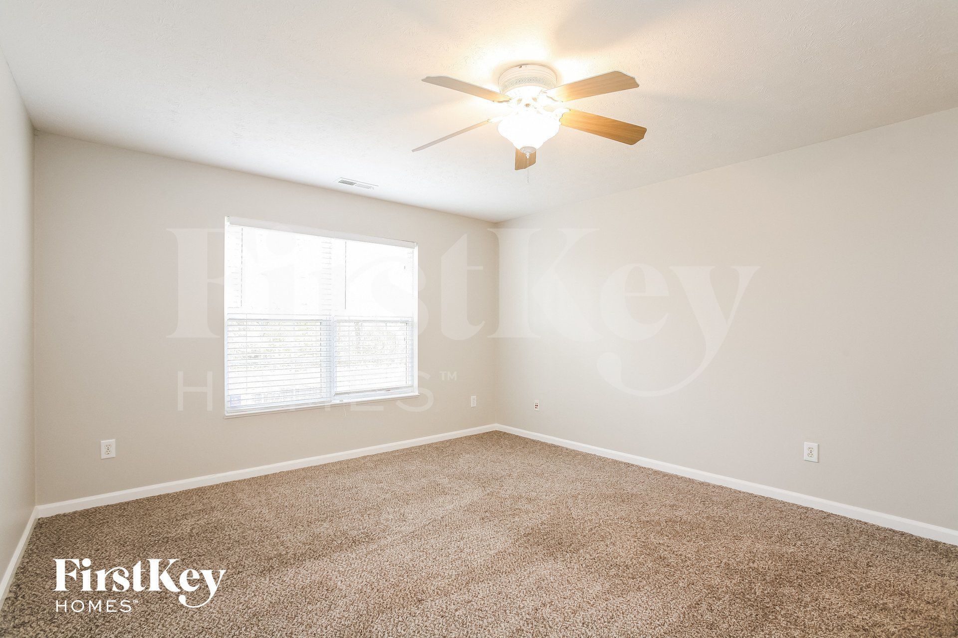 Building Photo - 7044 N Mesquite Ct