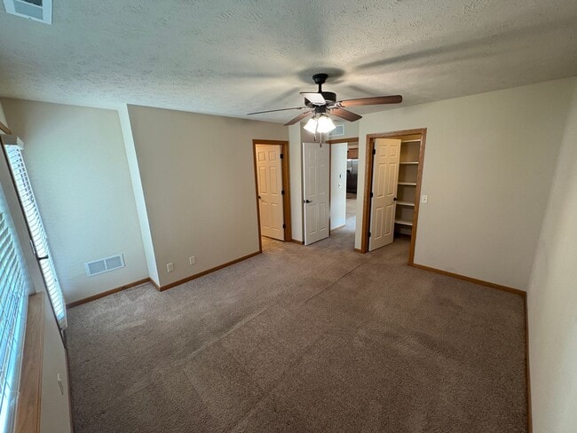 Building Photo - Townhome in Southeast Lincoln