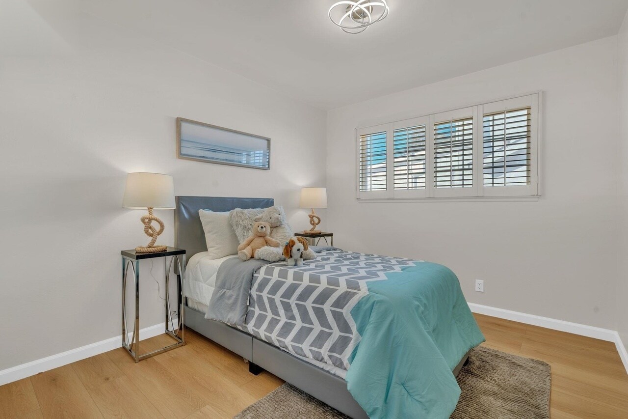 Building Photo - 7472 Blue Fox Way