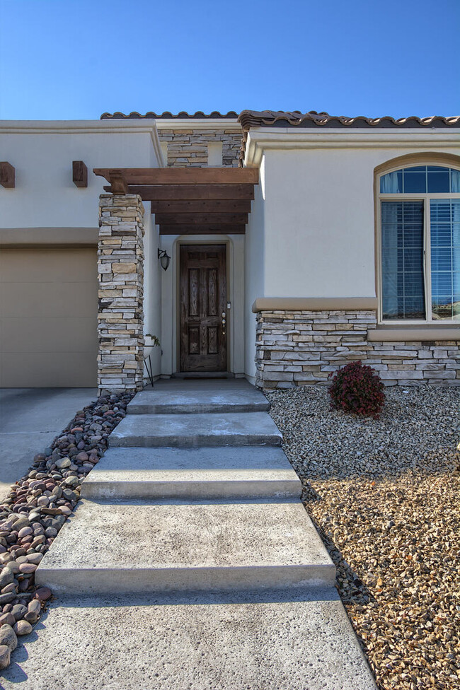 Building Photo - 7360 Skyrocket Dr