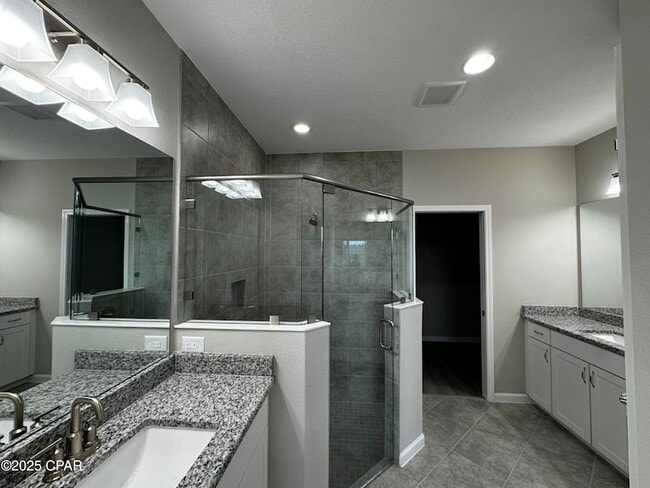 Building Photo - 9022 Parrot Pl