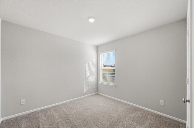 Building Photo - 501 Big Bnd Pkwy