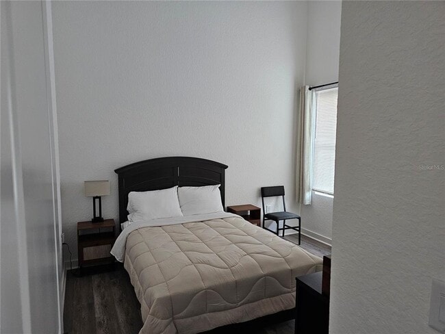 Building Photo - 720 W 14th St