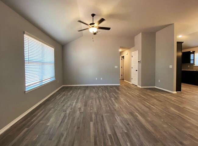 Building Photo - Stunning home for rent