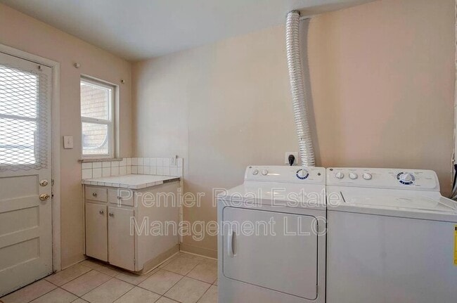 Building Photo - 3600 Locust St