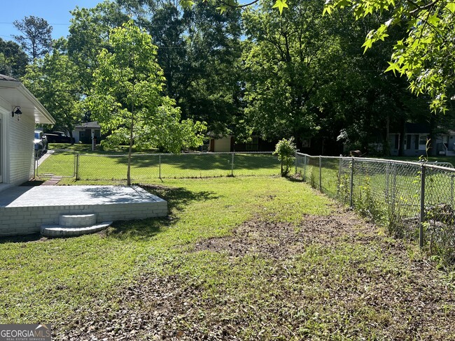 Building Photo - 2875 Carriage Ln