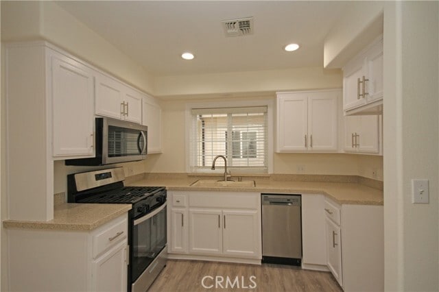 Building Photo - 1675 Gramercy Ave