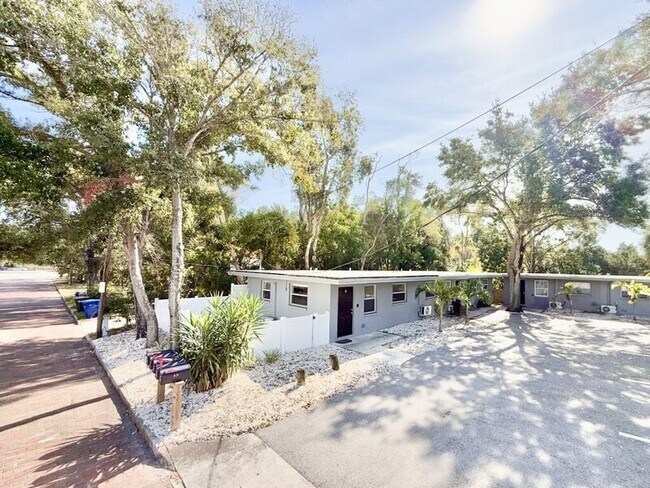 Building Photo - 115 Cleveland Ave SW