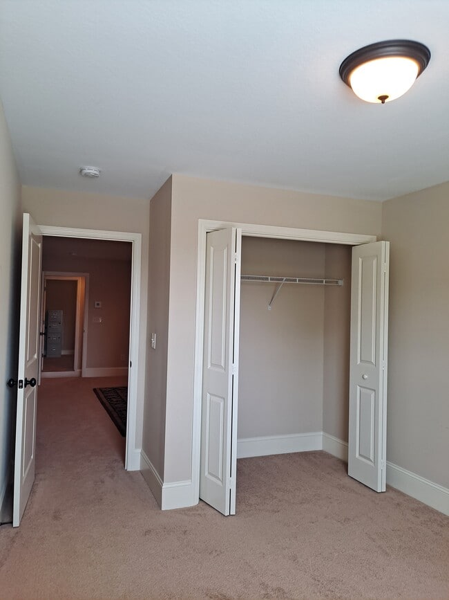 Building Photo - 12170 Inglecrest Ln