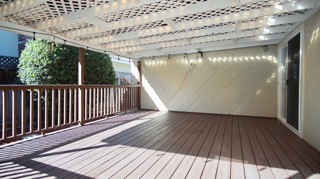 Building Photo - 4732 Manitoba Dr