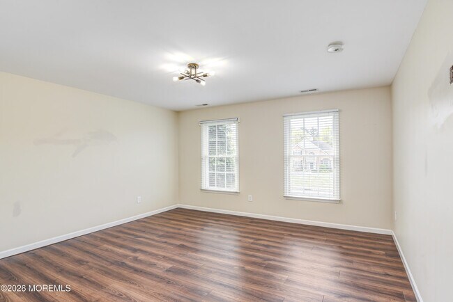 Building Photo - 9 Mackenzie Ct