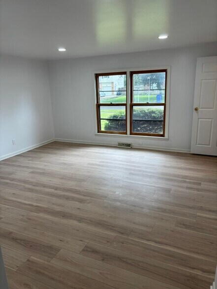Living Room - 16 Brittany Dr