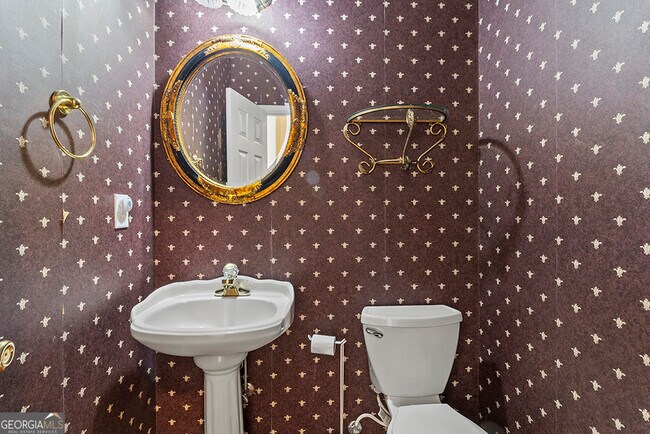 Building Photo - 643 Millrun Ct