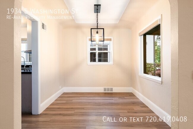 Building Photo - 1934 S Washington St