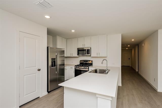 Building Photo - 2720 Mistwood Dr