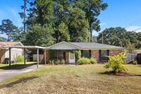 Building Photo - Charming 3 Bedroom/1.5 Bath home on Wilmin...