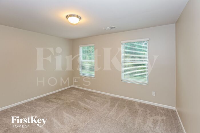 Building Photo - 9645 Hamel St