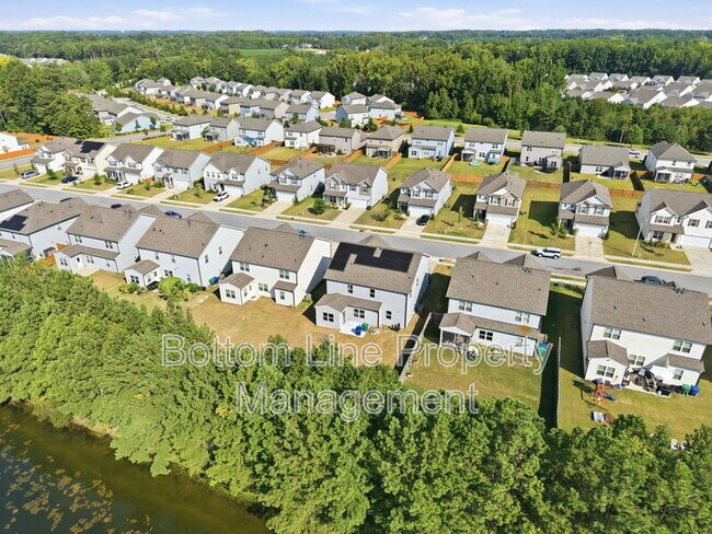 Building Photo - 2230 Bethpage Dr