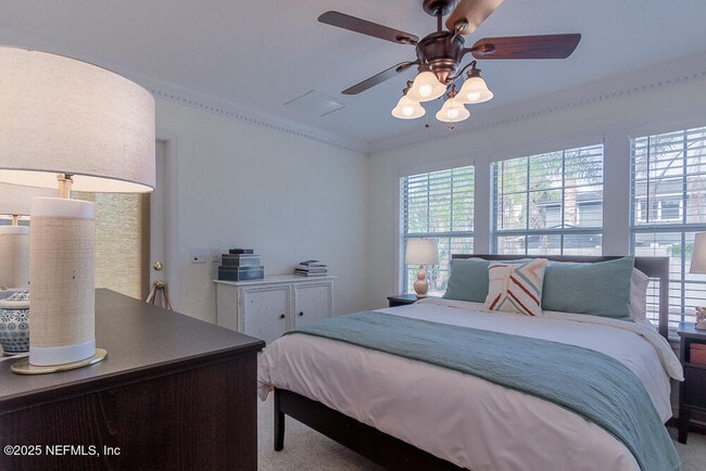 Building Photo - 214 Hopkins St