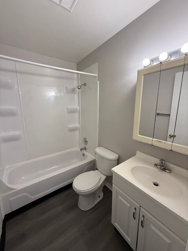 Building Photo - Cozy 1-Bedroom Bungalow – Easy Single-Level Living