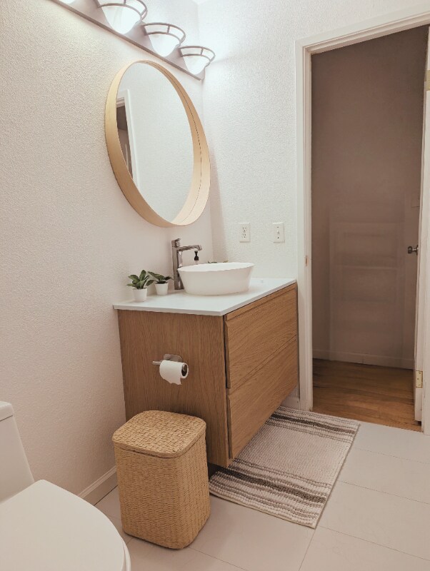Building Photo - 3985 Royal Arch Dr