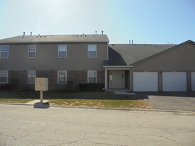 Building Photo - 755 E Whispering Oaks Dr