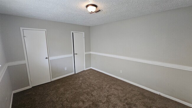 Building Photo - 23915 Spring Fork Dr