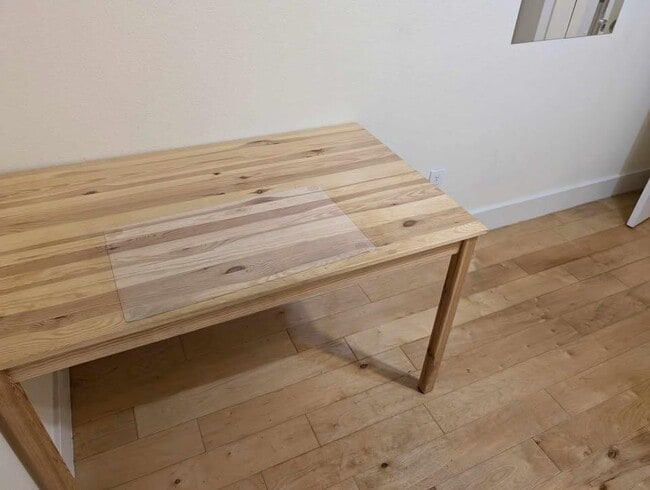 Building Photo - 909 Reinli St