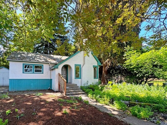 Building Photo - 1100 W 4th Ave