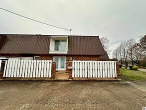 Building Photo - 67 Country Club Ln