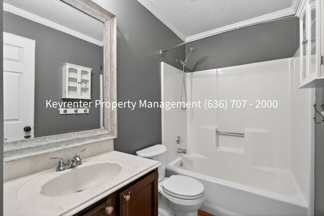 Building Photo - Spacious 4BR Home with Finished Basement in St. Peters