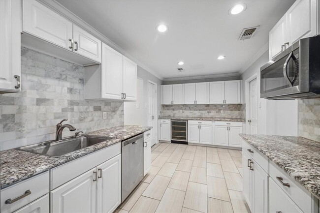 Building Photo - 5317 Nina Lee Ln