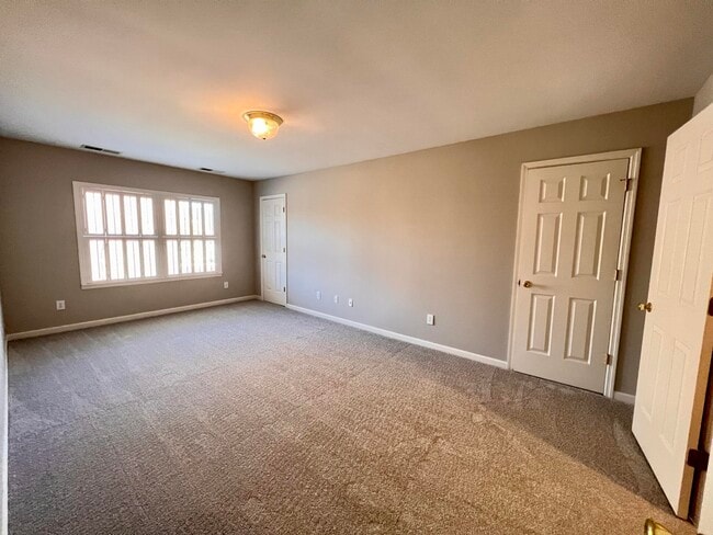 Building Photo - 4320 Creek Valley Way