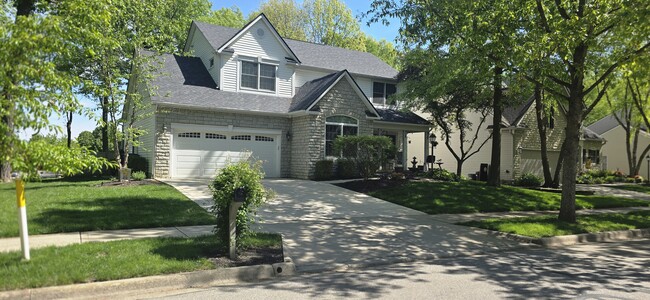 Building Photo - 724 Barberry Spur Ave