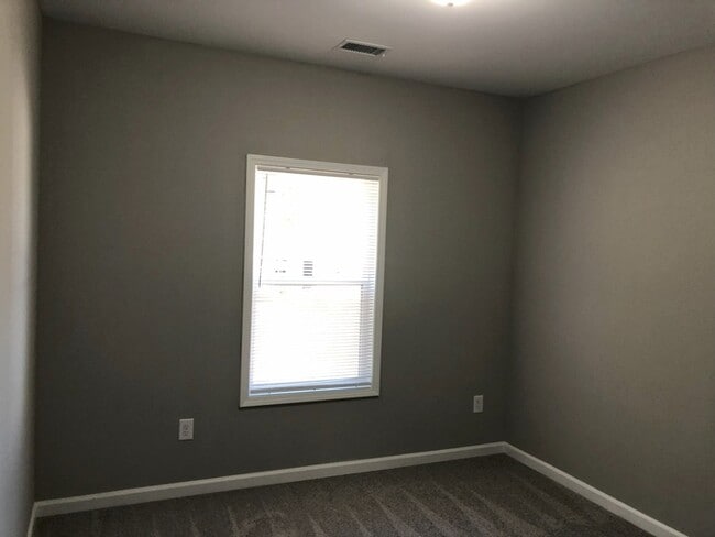 Building Photo - 28 Bill Rutledge Rd