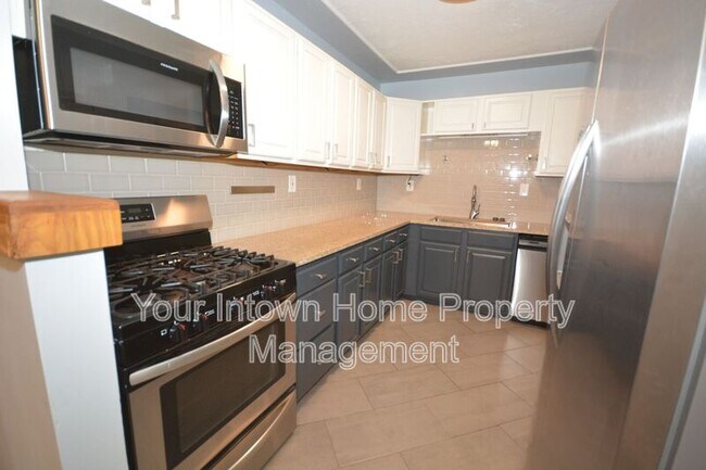 Building Photo - 1222 Crestwood Dr SE