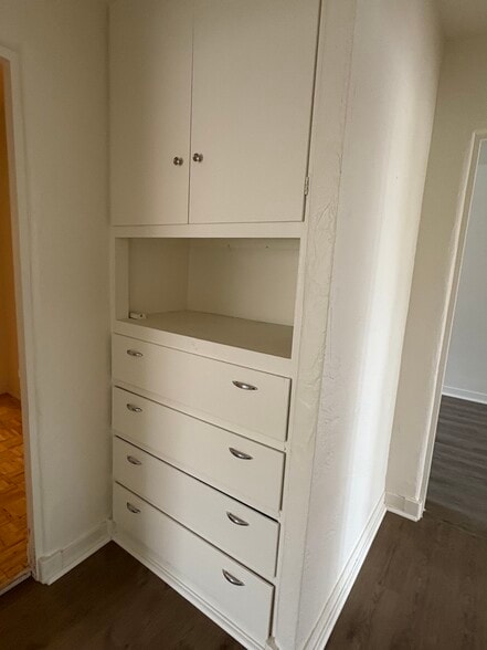 Hall Storage - 1038 Buena Vista Dr SE