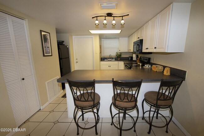 Building Photo - 1571 S Atlantic Ave