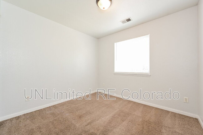 Building Photo - 4726/4728 S Lincoln St.