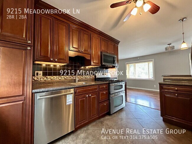 Building Photo - 9215 Meadowbrook Ln