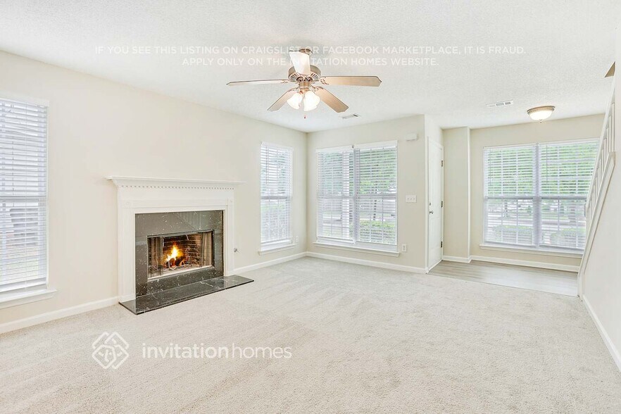 Building Photo - 4855 Larkspur Ln