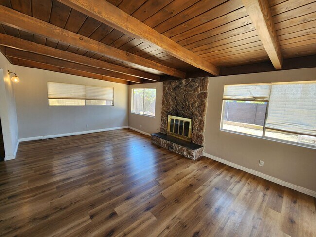 Building Photo - 3 Bedroom Single Story House in San Carlos