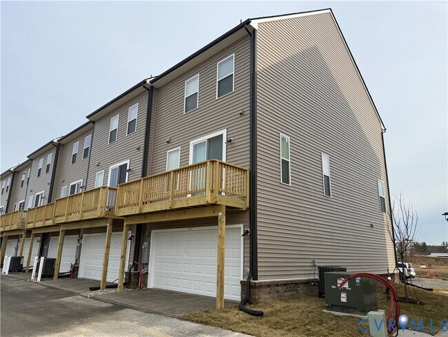 Building Photo - 9440 Alquist St