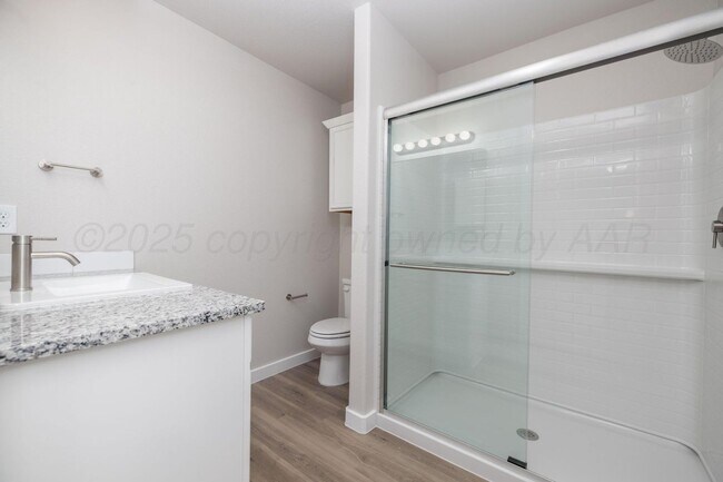 Building Photo - 3102 Buckthorn Dr