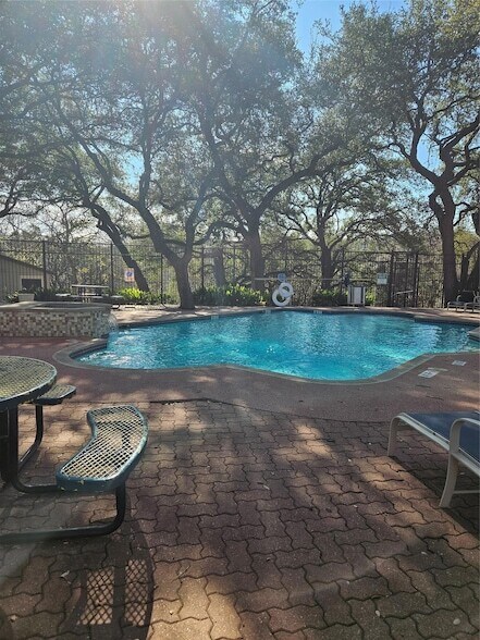 Building Photo - 12166 Metric Blvd