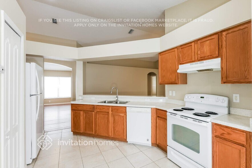 Building Photo - 12718 Lake Vista Dr