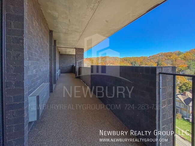 Building Photo - 530 N Main St