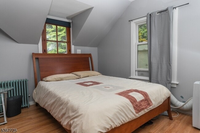 Building Photo - 15 Blakely Ave